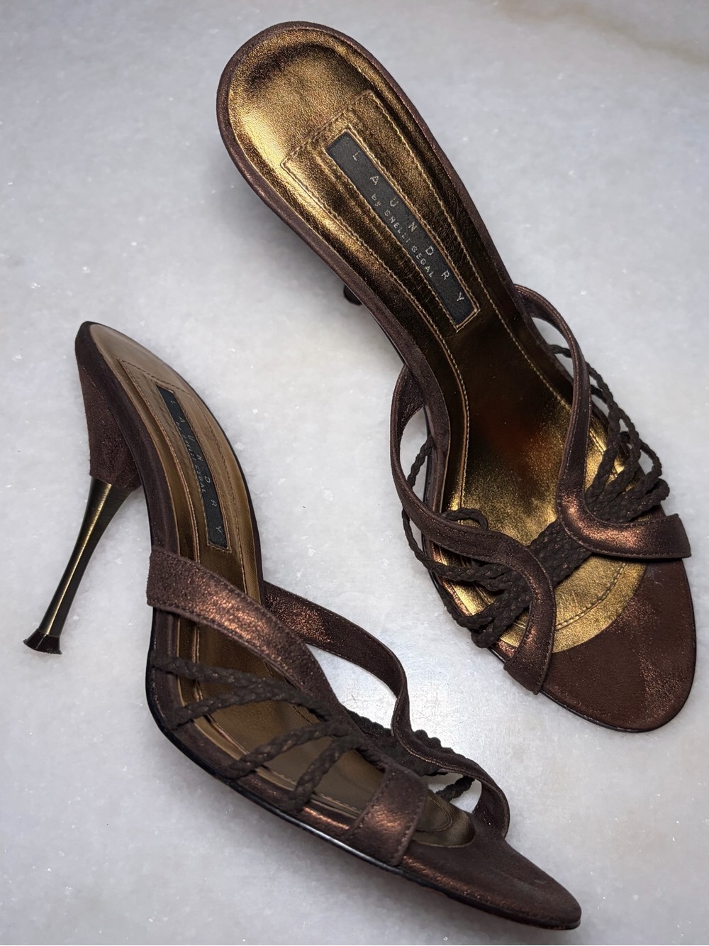 Laundry by Shelli Segal bronze vintage heels